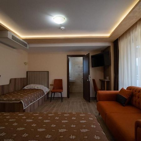 Къщи За Гости Иварос - Доспат Dospat Exterior foto