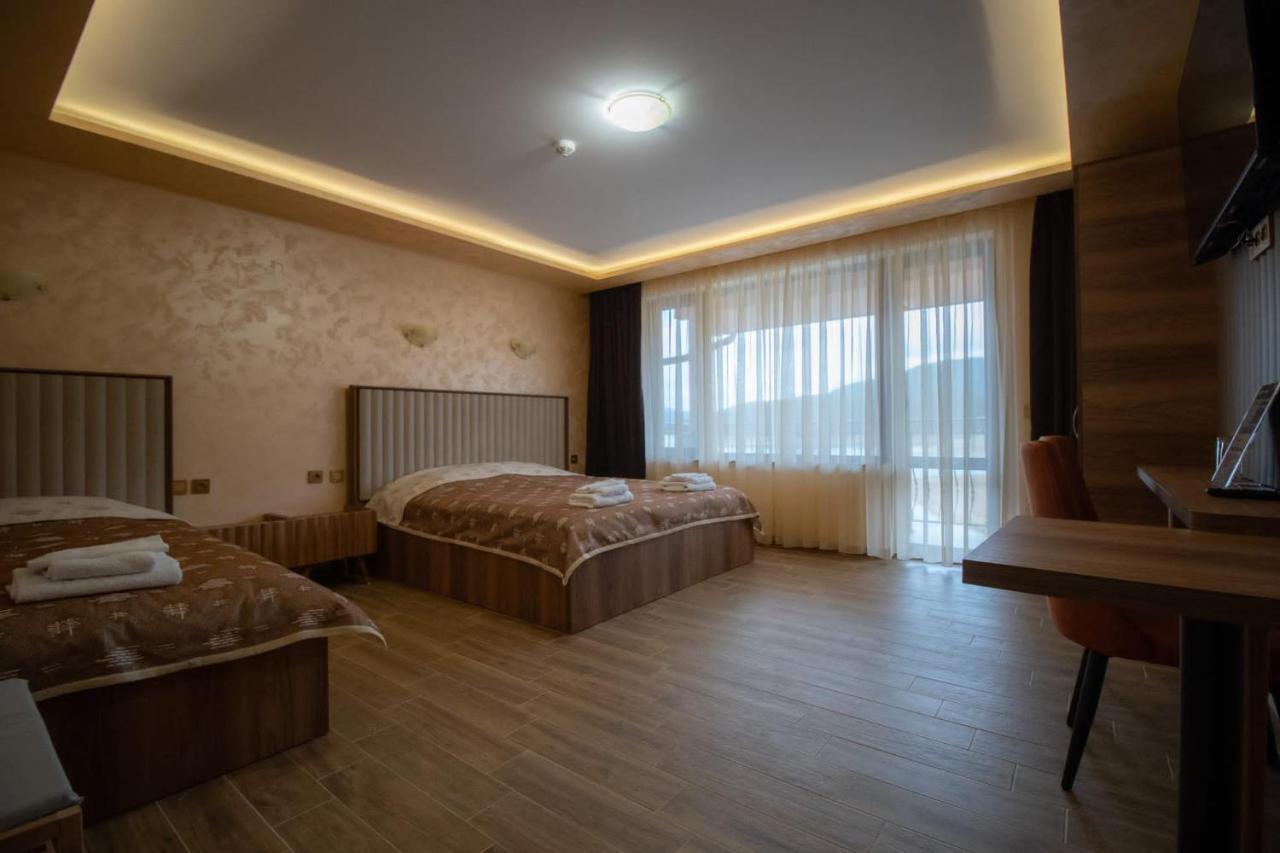 Къщи За Гости Иварос - Доспат Dospat Exterior foto