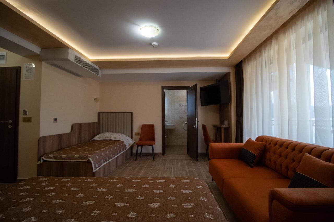 Къщи За Гости Иварос - Доспат Dospat Exterior foto